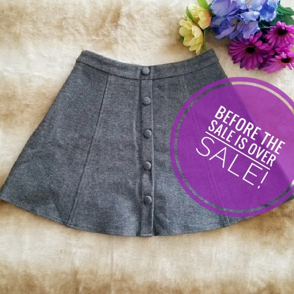 Dresses & Skirts - ⬇️Price Dropped⬇️ Flirty Work Skirt 💖